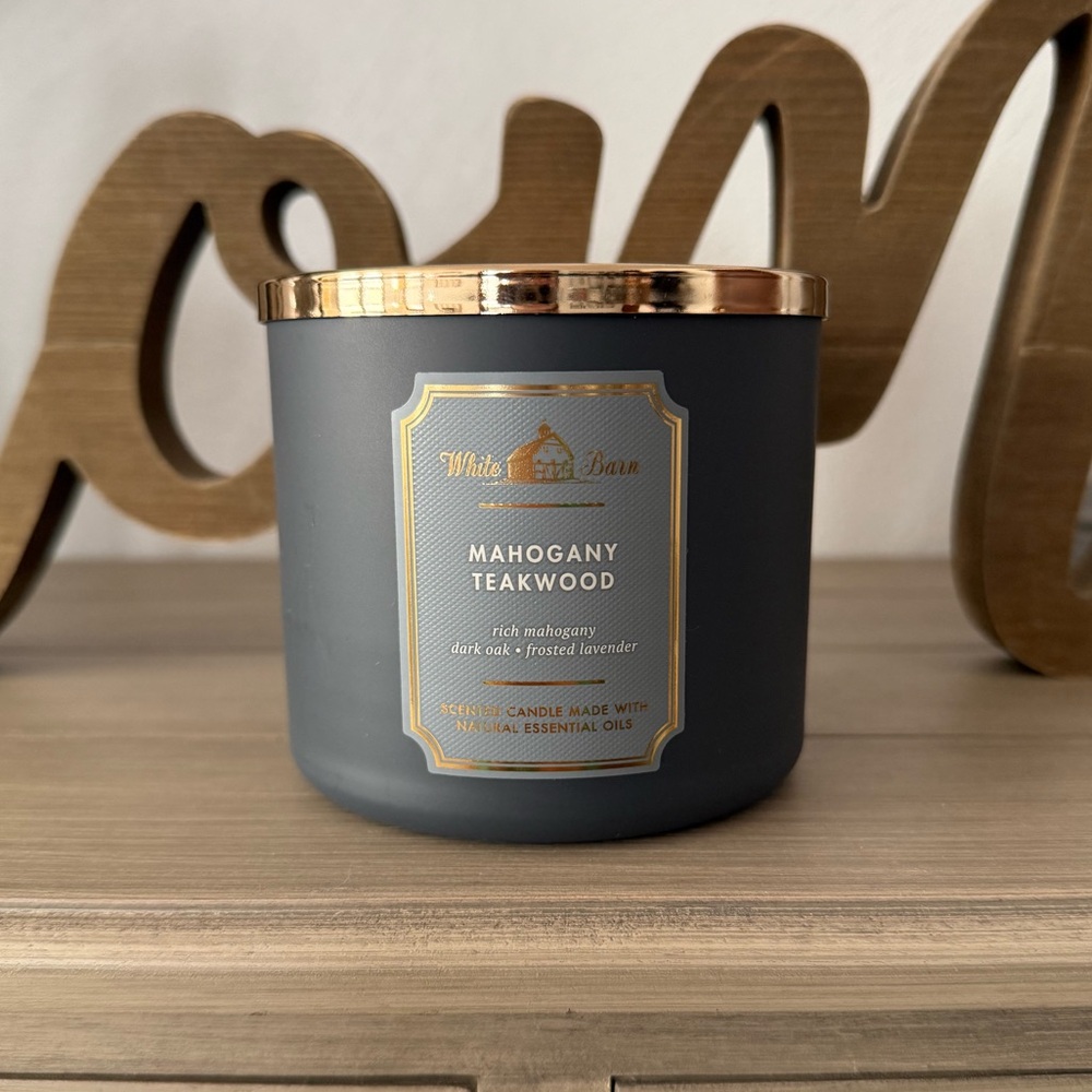 White Barn Mahogany Teakwood Candle - Dark Gray and Gold